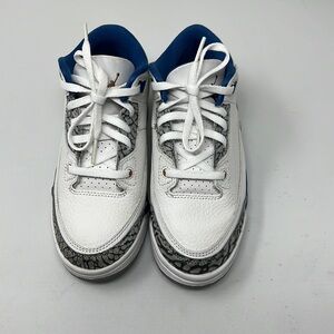 Kids Jordan Retro 3 PS Washington Wizards white Blue and Grey Size 13.5